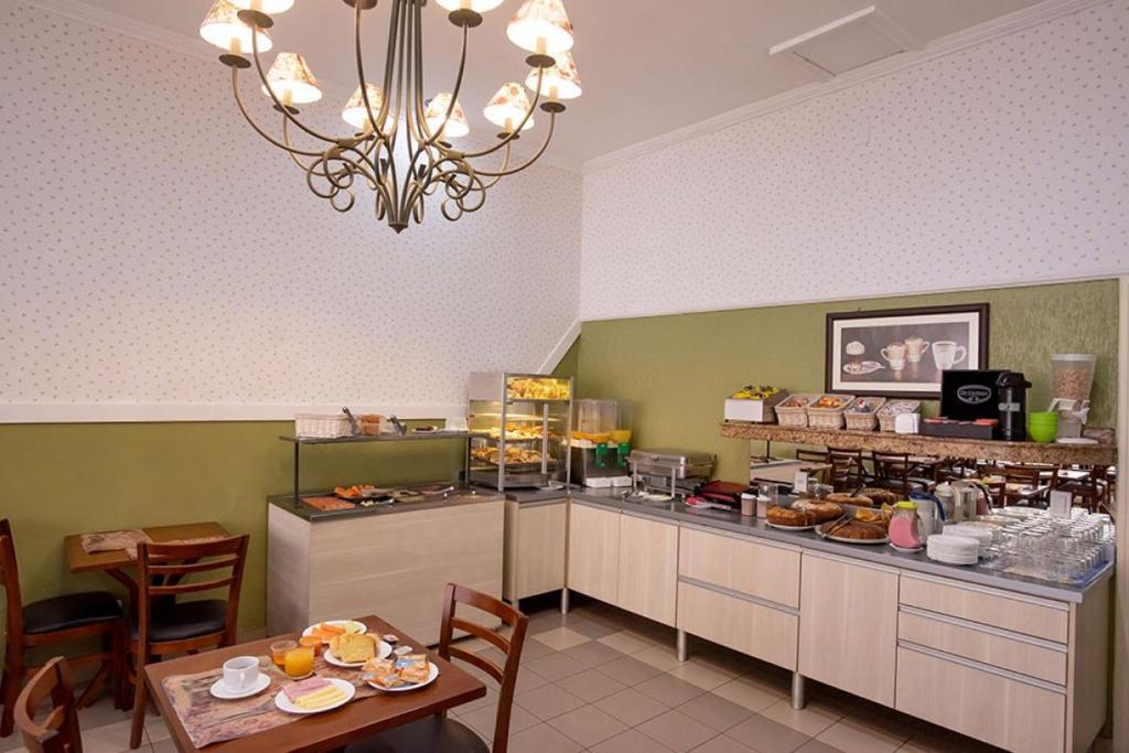 Hotel Universitario ايتابتشننجا المظهر الخارجي الصورة