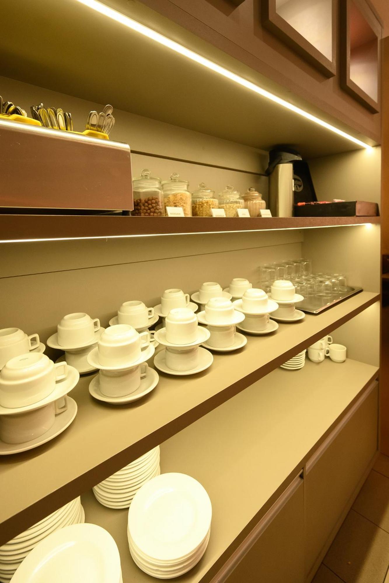 Hotel Universitario ايتابتشننجا المظهر الخارجي الصورة