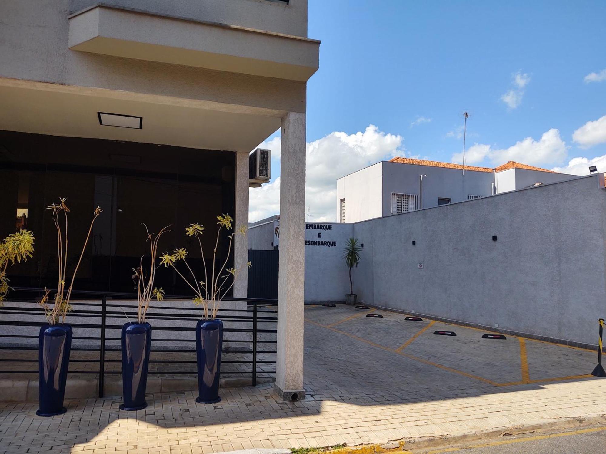 Hotel Universitario ايتابتشننجا المظهر الخارجي الصورة